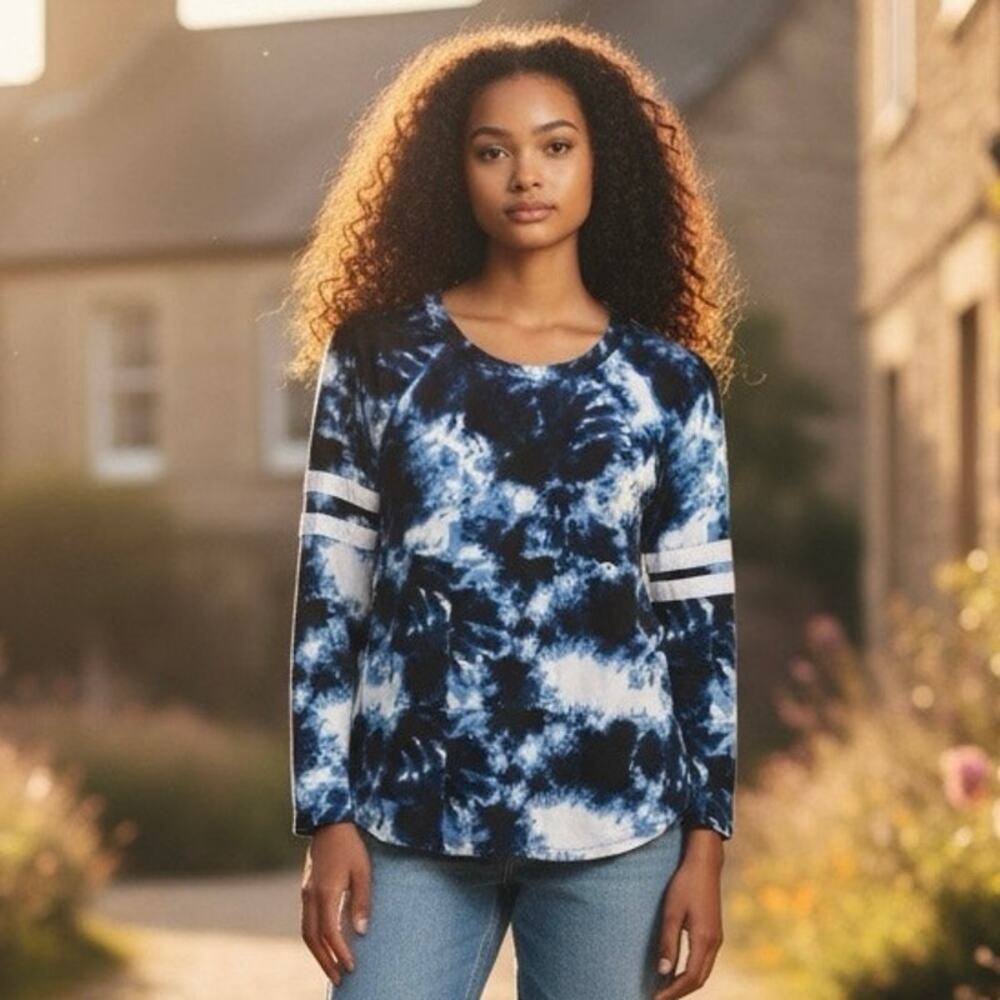 No Boundaries navy and White Tie Dye Long Sleeve Rugby Shirt Crew Neck L 11/13